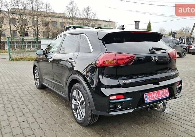Черный Киа Niro, объемом двигателя 0 л и пробегом 139 тыс. км за 19800 $, фото 5 на Automoto.ua
