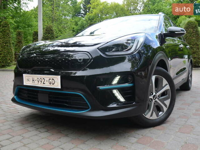 Черный Киа Niro, объемом двигателя 0 л и пробегом 76 тыс. км за 17550 $, фото 3 на Automoto.ua