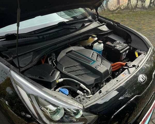 Киа Niro 2020 в Луцке на Automoto.ua Черный Киа Niro, объемом двигателя 0 л и пробегом 98 тыс. км за 20500 $, фото 54 на Automoto.ua