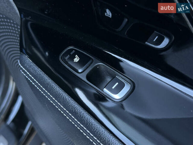Чорний Кіа Niro, об'ємом двигуна 0 л та пробігом 144 тис. км за 19500 $, фото 62 на Automoto.ua