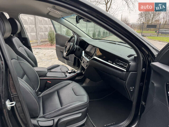 Чорний Кіа Niro, об'ємом двигуна 0 л та пробігом 109 тис. км за 17499 $, фото 19 на Automoto.ua