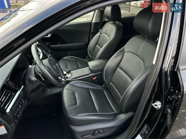 Черный Киа Niro, объемом двигателя 0 л и пробегом 147 тыс. км за 18990 $, фото 8 на Automoto.ua