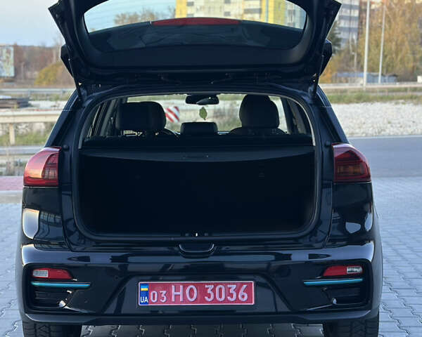 Чорний Кіа Niro, об'ємом двигуна 0 л та пробігом 98 тис. км за 19400 $, фото 48 на Automoto.ua