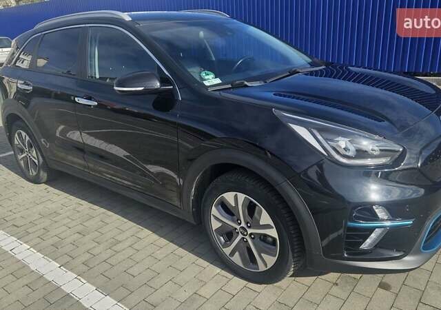 Черный Киа Niro, объемом двигателя 0 л и пробегом 121 тыс. км за 18500 $, фото 7 на Automoto.ua