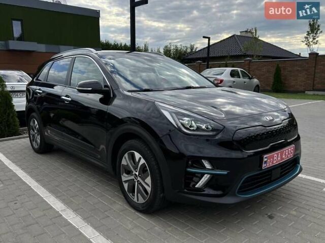 Чорний Кіа Niro, об'ємом двигуна 0 л та пробігом 110 тис. км за 18880 $, фото 2 на Automoto.ua