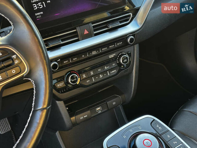 Черный Киа Niro, объемом двигателя 0 л и пробегом 112 тыс. км за 19999 $, фото 34 на Automoto.ua