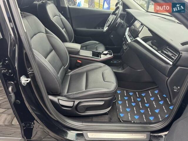 Черный Киа Niro, объемом двигателя 0 л и пробегом 113 тыс. км за 21900 $, фото 38 на Automoto.ua