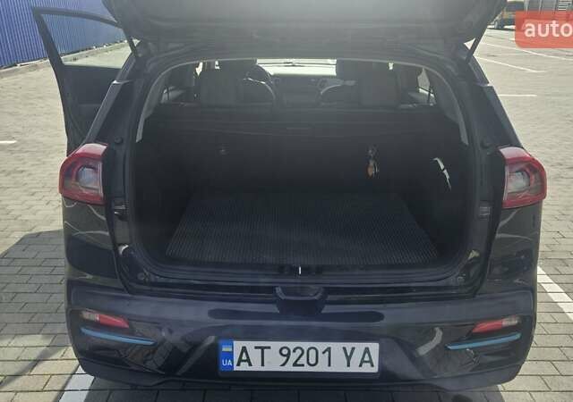 Черный Киа Niro, объемом двигателя 0 л и пробегом 121 тыс. км за 18500 $, фото 10 на Automoto.ua