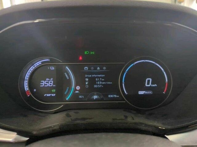 Чорний Кіа Niro, об'ємом двигуна 0 л та пробігом 81 тис. км за 18588 $, фото 9 на Automoto.ua