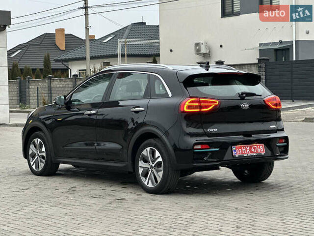 Чорний Кіа Niro, об'ємом двигуна 0 л та пробігом 130 тис. км за 18300 $, фото 12 на Automoto.ua