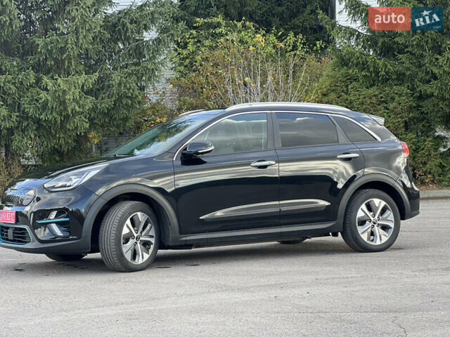 Киа Niro 2020 в Ровно на Automoto.ua Черный Киа Niro, объемом двигателя 0 л и пробегом 143 тыс. км за 18499 $, фото 4 на Automoto.ua