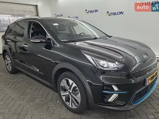 Чорний Кіа Niro, об'ємом двигуна 0 л та пробігом 69 тис. км за 21500 $, фото 57 на Automoto.ua