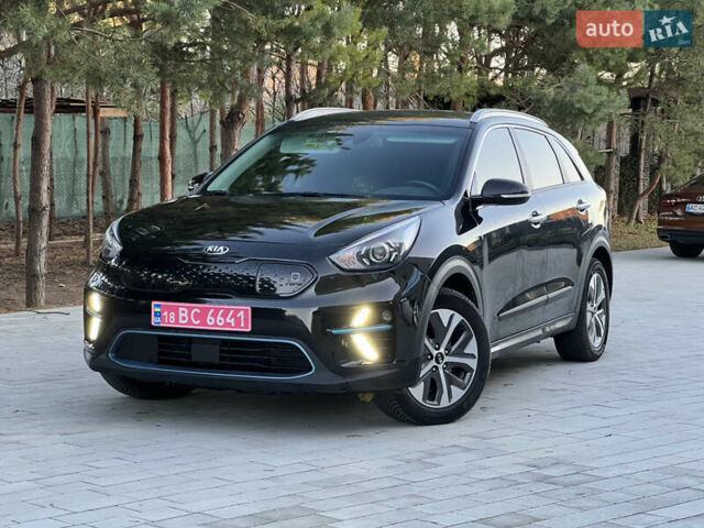 Чорний Кіа Niro, об'ємом двигуна 0 л та пробігом 149 тис. км за 18999 $, фото 3 на Automoto.ua