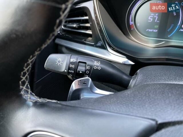 Черный Киа Niro, объемом двигателя 0 л и пробегом 115 тыс. км за 21300 $, фото 28 на Automoto.ua