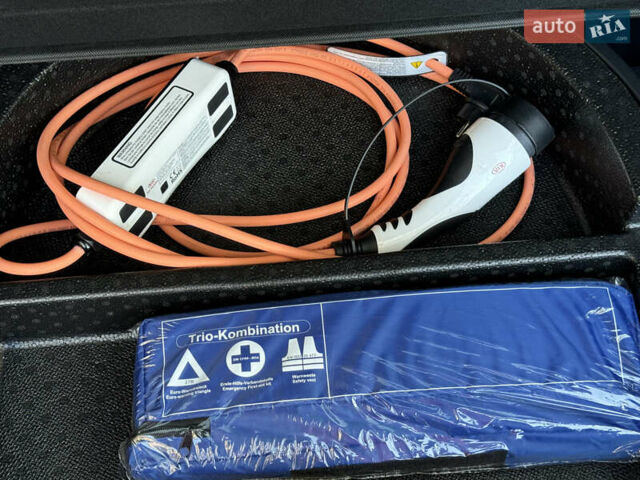 Черный Киа Niro, объемом двигателя 0 л и пробегом 50 тыс. км за 23499 $, фото 24 на Automoto.ua