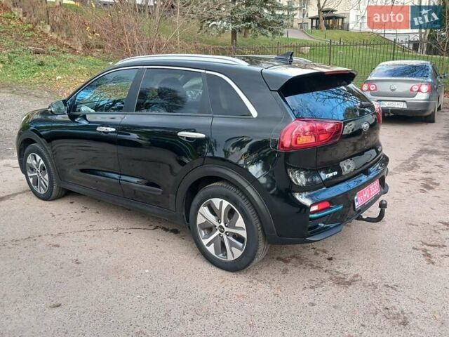 Черный Киа Niro, объемом двигателя 0 л и пробегом 125 тыс. км за 19300 $, фото 4 на Automoto.ua