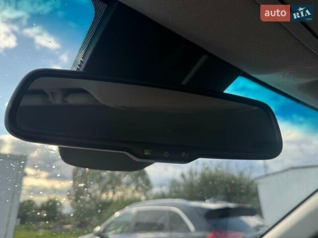 Чорний Кіа Niro, об'ємом двигуна 0 л та пробігом 69 тис. км за 23200 $, фото 56 на Automoto.ua