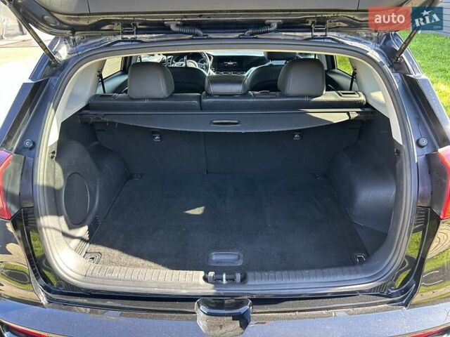 Чорний Кіа Niro, об'ємом двигуна 0 л та пробігом 135 тис. км за 18800 $, фото 6 на Automoto.ua