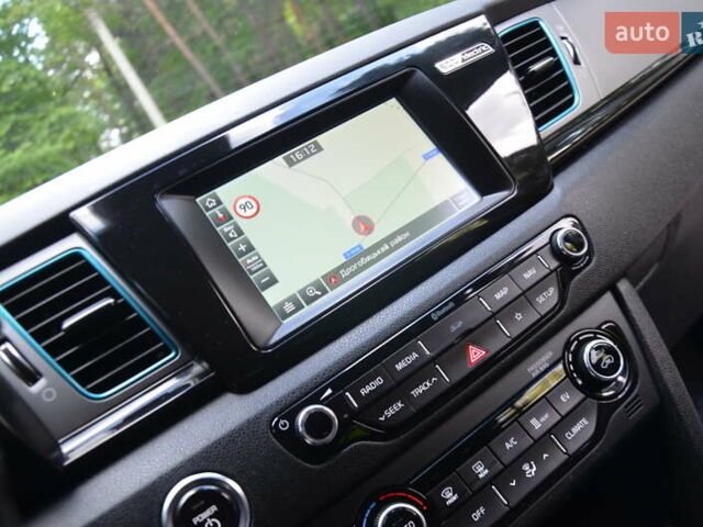 Черный Киа Niro, объемом двигателя 0 л и пробегом 62 тыс. км за 17450 $, фото 45 на Automoto.ua