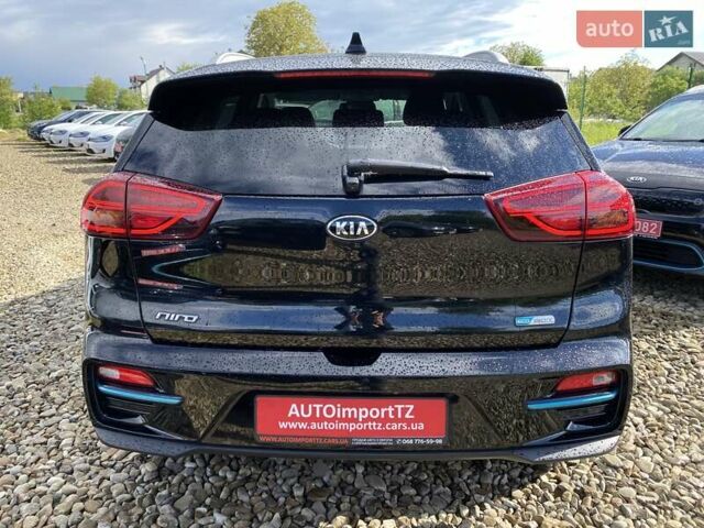 Чорний Кіа Niro, об'ємом двигуна 0 л та пробігом 107 тис. км за 22400 $, фото 17 на Automoto.ua