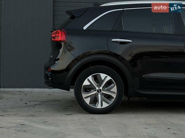 Черный Киа Niro, объемом двигателя 0 л и пробегом 142 тыс. км за 18900 $, фото 25 на Automoto.ua