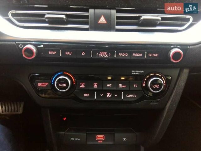 Черный Киа Niro, объемом двигателя 0 л и пробегом 122 тыс. км за 18900 $, фото 8 на Automoto.ua