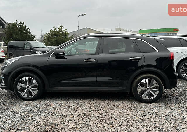 Черный Киа Niro, объемом двигателя 0 л и пробегом 158 тыс. км за 17800 $, фото 3 на Automoto.ua
