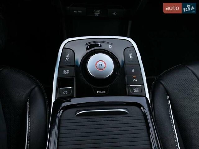 Черный Киа Niro, объемом двигателя 0 л и пробегом 115 тыс. км за 21300 $, фото 39 на Automoto.ua