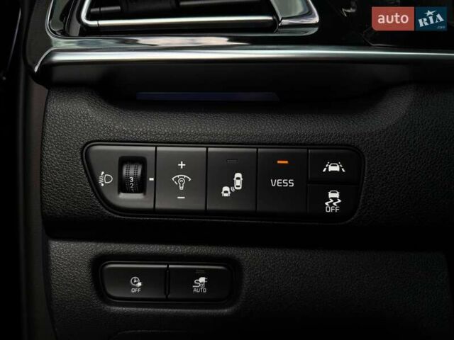 Чорний Кіа Niro, об'ємом двигуна 0 л та пробігом 69 тис. км за 23200 $, фото 40 на Automoto.ua
