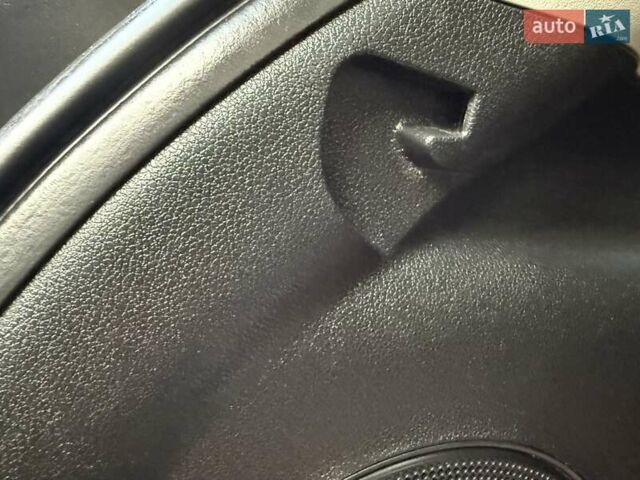 Черный Киа Niro, объемом двигателя 0 л и пробегом 98 тыс. км за 17450 $, фото 71 на Automoto.ua