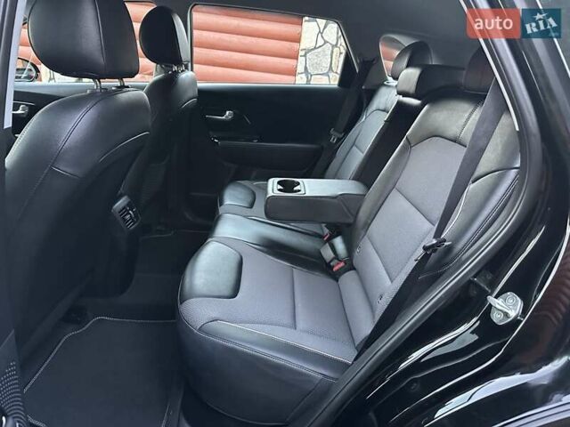 Черный Киа Niro, объемом двигателя 0 л и пробегом 115 тыс. км за 18700 $, фото 14 на Automoto.ua