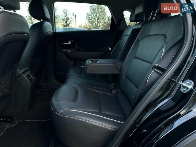Черный Киа Niro, объемом двигателя 0 л и пробегом 35 тыс. км за 23400 $, фото 83 на Automoto.ua