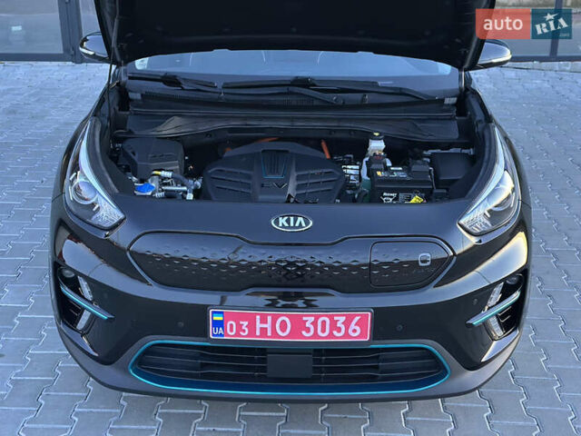 Чорний Кіа Niro, об'ємом двигуна 0 л та пробігом 98 тис. км за 19400 $, фото 55 на Automoto.ua