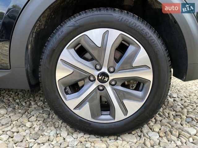 Киа Niro 2020 в Львове на Automoto.ua Черный Киа Niro, объемом двигателя 0 л и пробегом 70 тыс. км за 22500 $, фото 25 на Automoto.ua