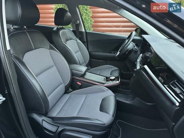 Черный Киа Niro, объемом двигателя 0 л и пробегом 115 тыс. км за 18700 $, фото 23 на Automoto.ua