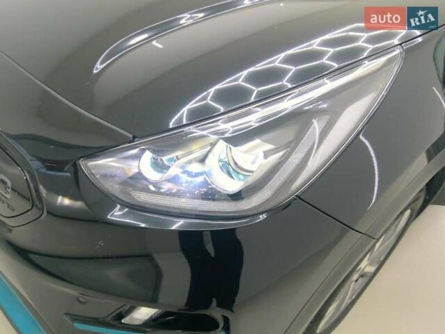 Черный Киа Niro, объемом двигателя 0 л и пробегом 122 тыс. км за 18900 $, фото 7 на Automoto.ua