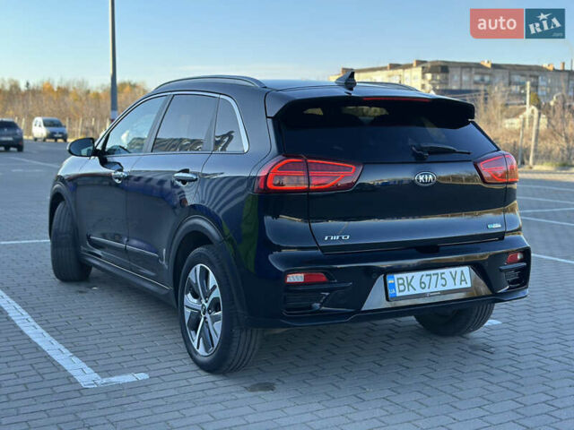 Чорний Кіа Niro, об'ємом двигуна 0 л та пробігом 144 тис. км за 19500 $, фото 68 на Automoto.ua