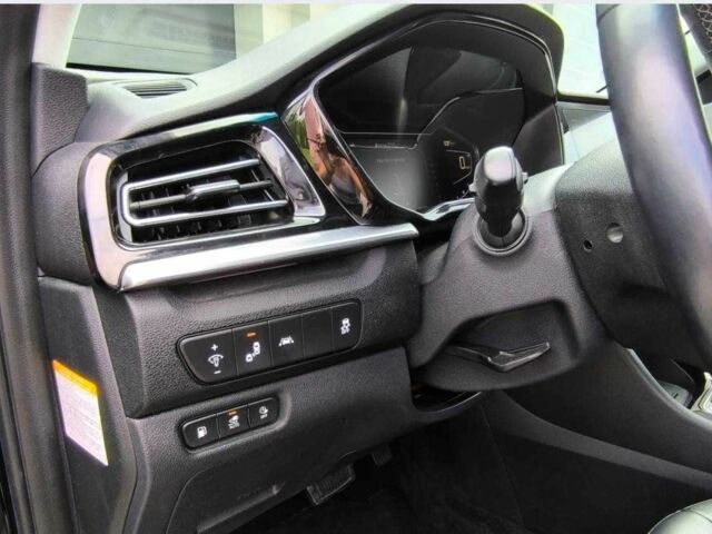 Киа Niro 2020 в Киеве на Automoto.ua Черный Киа Niro, объемом двигателя 1.6 л и пробегом 83 тыс. км за 12800 $, фото 8 на Automoto.ua