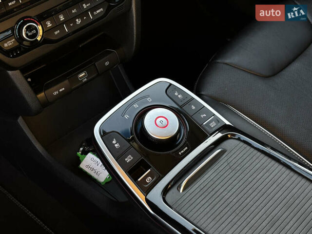 Черный Киа Niro, объемом двигателя 0 л и пробегом 112 тыс. км за 19999 $, фото 33 на Automoto.ua