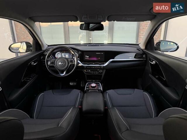 Черный Киа Niro, объемом двигателя 0 л и пробегом 110 тыс. км за 17999 $, фото 42 на Automoto.ua