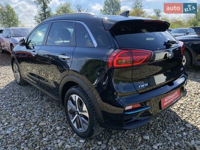 Чорний Кіа Niro, об'ємом двигуна 0 л та пробігом 88 тис. км за 22900 $, фото 15 на Automoto.ua