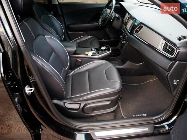 Черный Киа Niro, объемом двигателя 0 л и пробегом 110 тыс. км за 17450 $, фото 42 на Automoto.ua