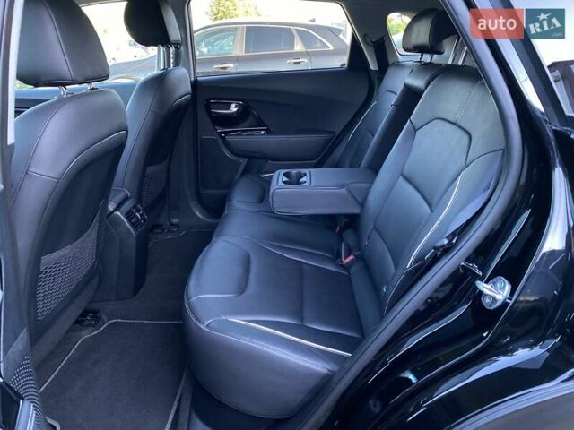 Черный Киа Niro, объемом двигателя 0 л и пробегом 93 тыс. км за 22700 $, фото 49 на Automoto.ua