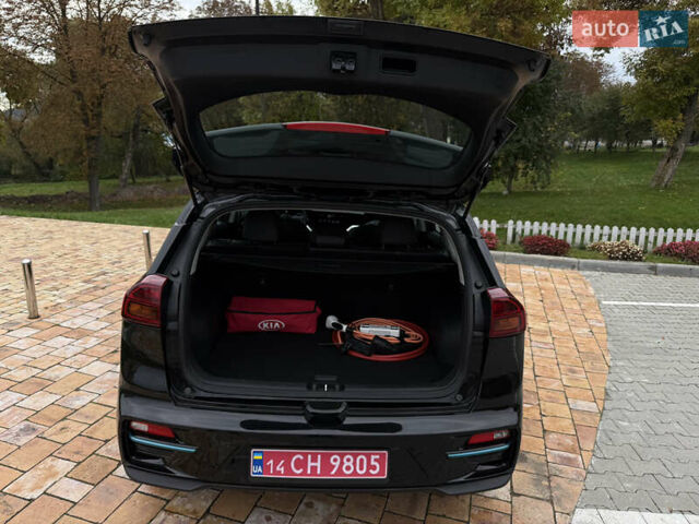 Киа Niro 2020 в Тернополе на Automoto.ua Черный Киа Niro, объемом двигателя 0 л и пробегом 92 тыс. км за 19899 $, фото 46 на Automoto.ua