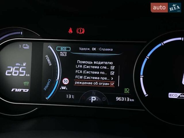 Чорний Кіа Niro, об'ємом двигуна 0 л та пробігом 96 тис. км за 20600 $, фото 41 на Automoto.ua