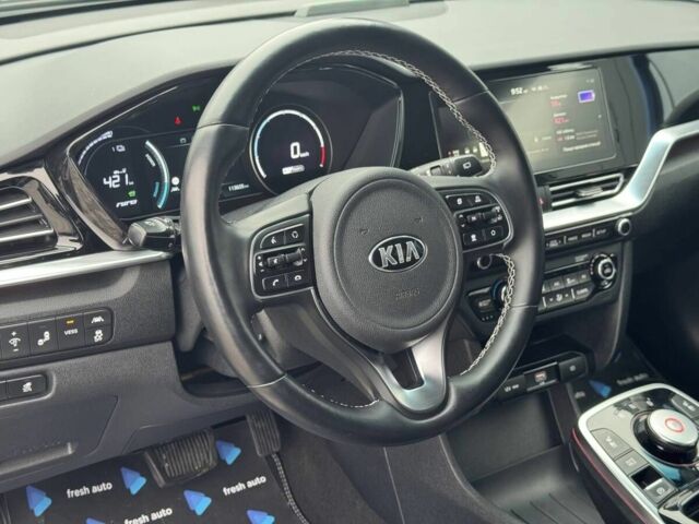 Черный Киа Niro, объемом двигателя 0 л и пробегом 112 тыс. км за 21900 $, фото 17 на Automoto.ua