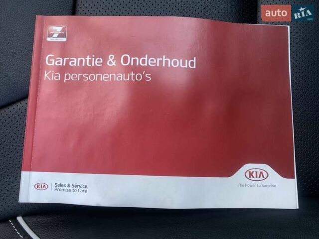 Чорний Кіа Niro, об'ємом двигуна 0 л та пробігом 131 тис. км за 21500 $, фото 45 на Automoto.ua