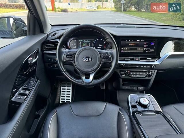 Черный Киа Niro, объемом двигателя 0 л и пробегом 98 тыс. км за 20999 $, фото 33 на Automoto.ua
