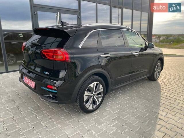 Черный Киа Niro, объемом двигателя 0 л и пробегом 142 тыс. км за 18900 $, фото 3 на Automoto.ua