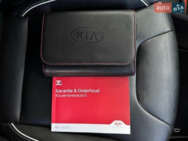 Чорний Кіа Niro, об'ємом двигуна 0 л та пробігом 69 тис. км за 23200 $, фото 67 на Automoto.ua